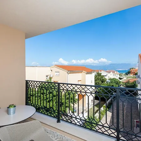 Iris Nocleg ze śniadaniem 3*