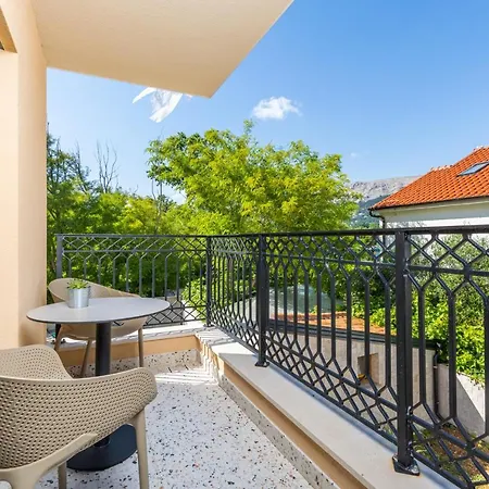 Iris Nocleg ze śniadaniem