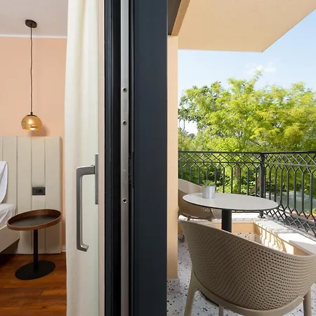 Iris فندق مبيت وإفطار